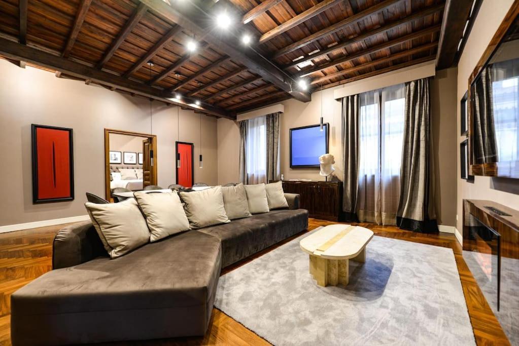The Frattina - Luxury Serviced Apartment Рим Екстериор снимка