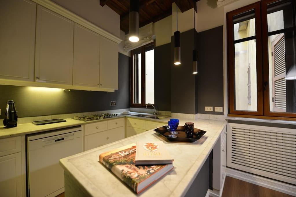 The Frattina - Luxury Serviced Apartment Рим Екстериор снимка