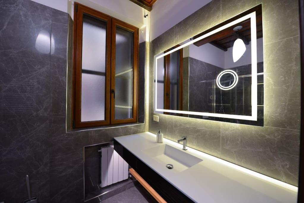 The Frattina - Luxury Serviced Apartment Рим Екстериор снимка